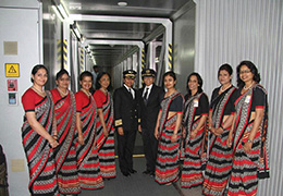 58至60岁&ldquo;空妈&rdquo;返聘上岗缓解印度空姐青黄不接